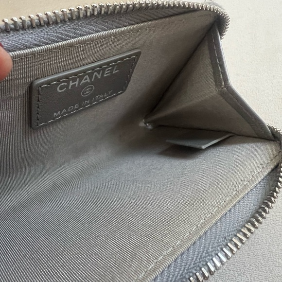 Chanel Caviar Metallic Ring Coin pouch - Picture 7 of 9